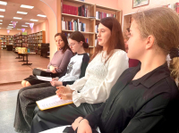 «Живут в моем сердце стихи»