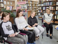 «Живут в моем сердце стихи»